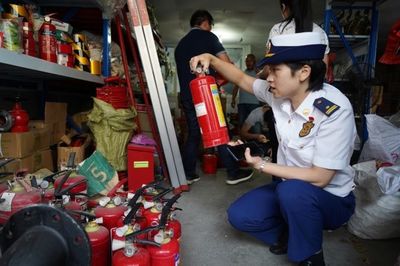 筑牢防火安全門,溫州消防聯(lián)合市場(chǎng)監(jiān)管突擊檢查消防產(chǎn)品質(zhì)量